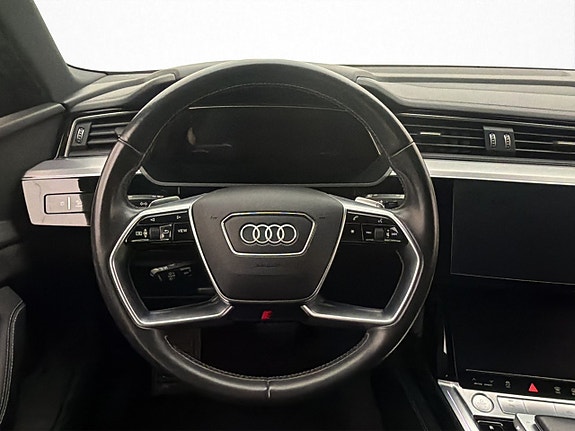 Audi e-tron 15 of 30