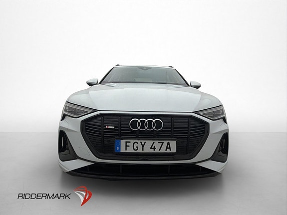Audi e-tron 2 of 30