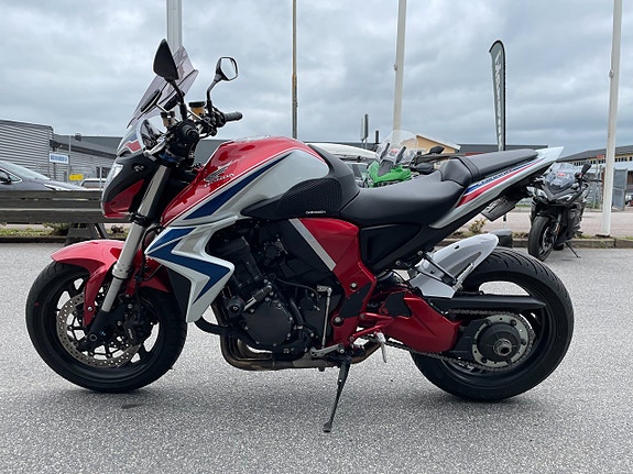 Honda CB1000R 2 of 9