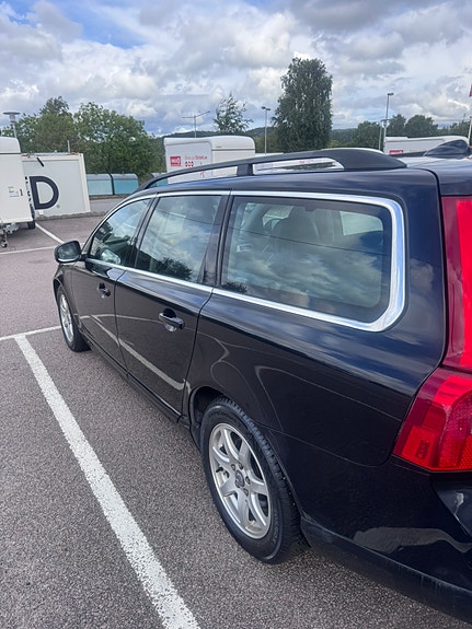 Volvo V70 6 of 13