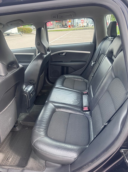Volvo V70 12 of 13