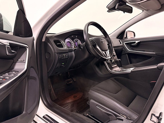Volvo V60 7 of 26