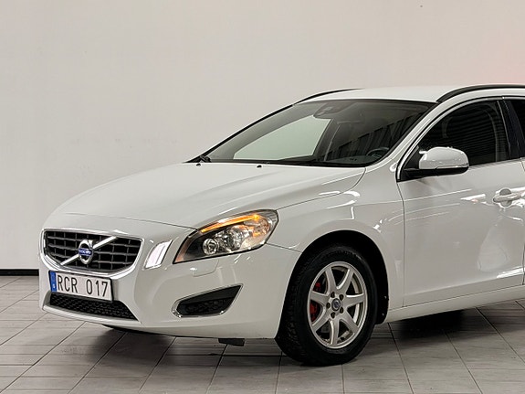Volvo V60 4 of 26