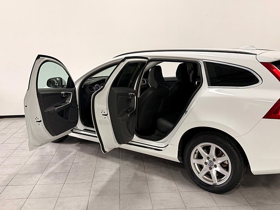 Volvo V60 10 of 26