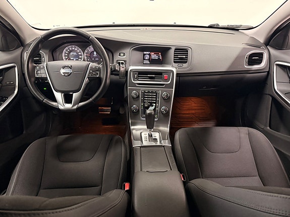 Volvo V60 12 of 26