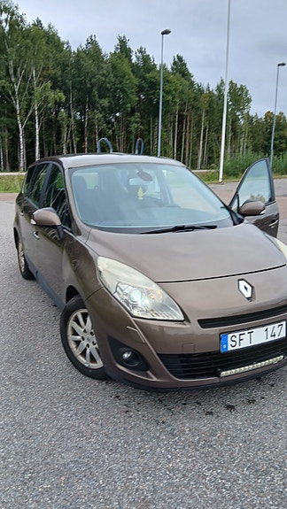 Renault Grand Scenic III 11 of 15