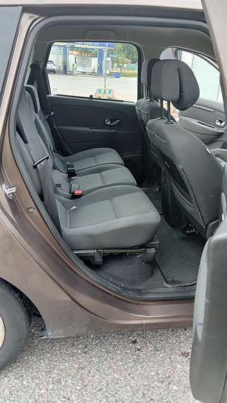 Renault Grand Scenic III 9 of 15