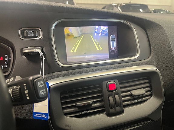 Volvo V40 Cross Country 16 of 19