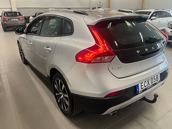 Volvo V40 Cross Country 8 of 19