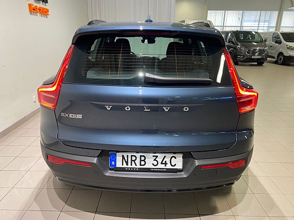 Volvo EX40 6 of 25