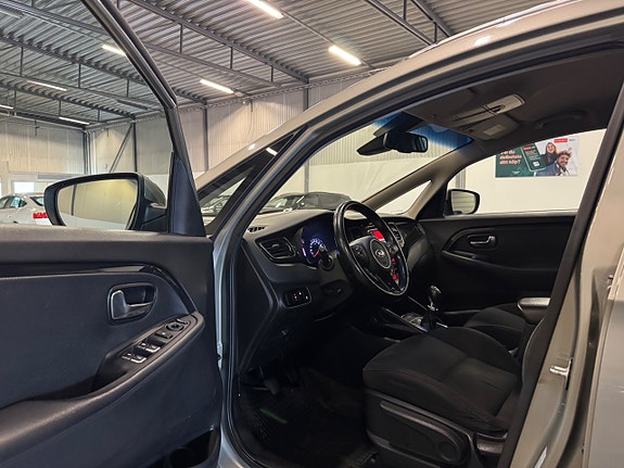 Kia Carens 9 of 22