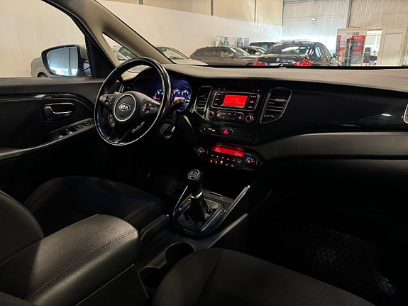 Kia Carens 13 of 22