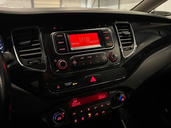 Kia Carens 16 of 22