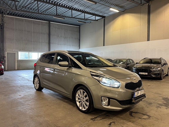 Kia Carens 3 of 22