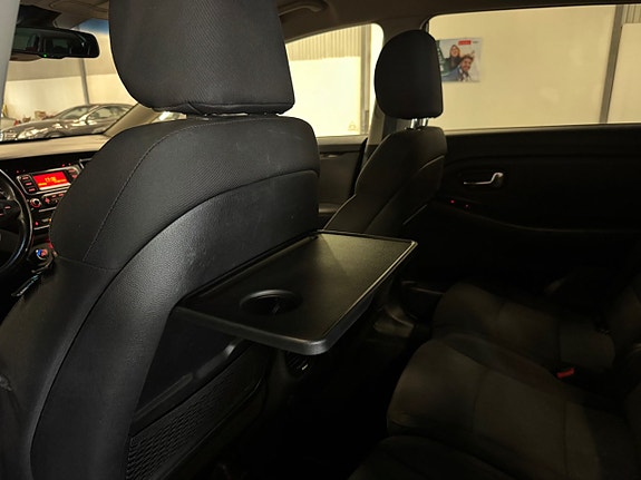 Kia Carens 18 of 22
