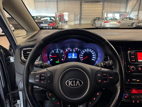 Kia Carens 19 of 22