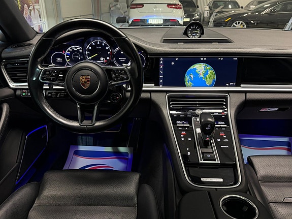 Porsche Panamera 4 11 of 30
