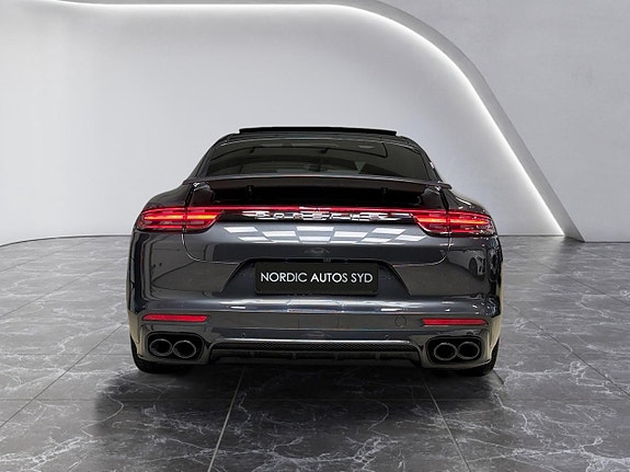 Porsche Panamera 4 5 of 30