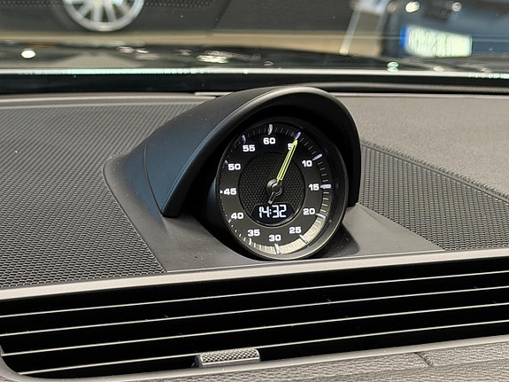Porsche Panamera 4 26 of 30