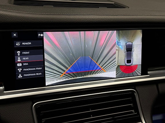 Porsche Panamera 4 17 of 30