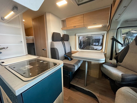 Knaus Boxlife R19 / Höj & Sänkbarsäng / Litium / Solcell / Truma Diesel 8 of 21