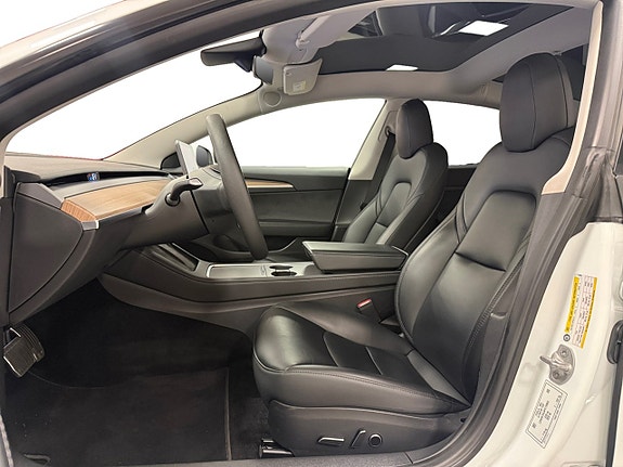 Tesla Model 3 8 of 19