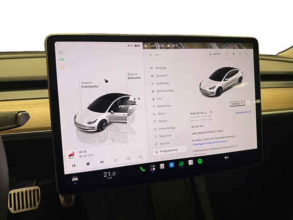 Tesla Model 3 16 of 19