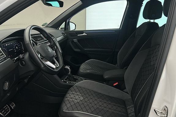 Volkswagen Tiguan 10 of 25