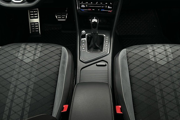 Volkswagen Tiguan 9 of 25