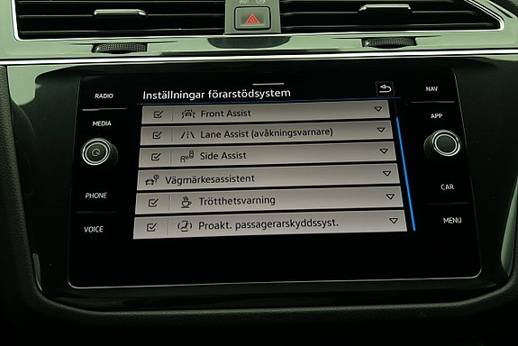 Volkswagen Tiguan 21 of 25