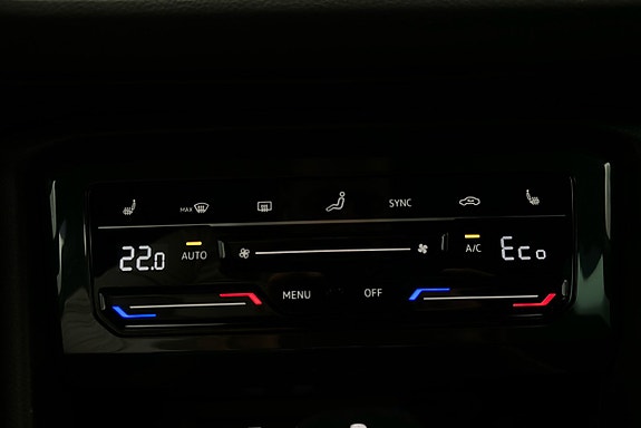 Volkswagen Tiguan 16 of 25