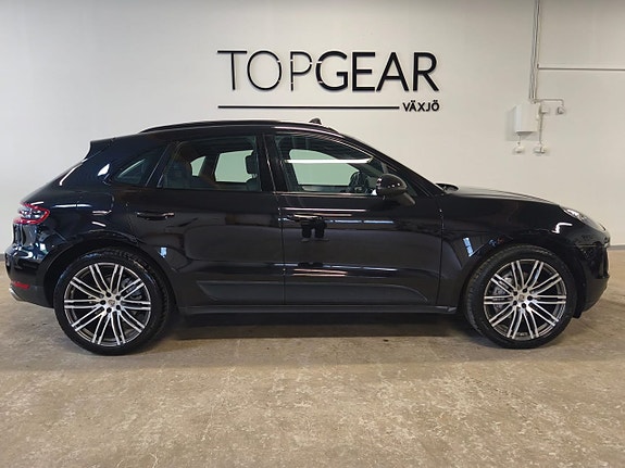 Porsche Macan S 4 of 21