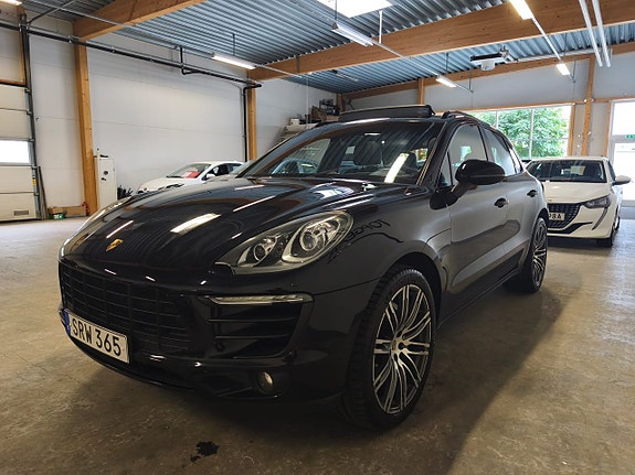 Porsche Macan S 3 of 21