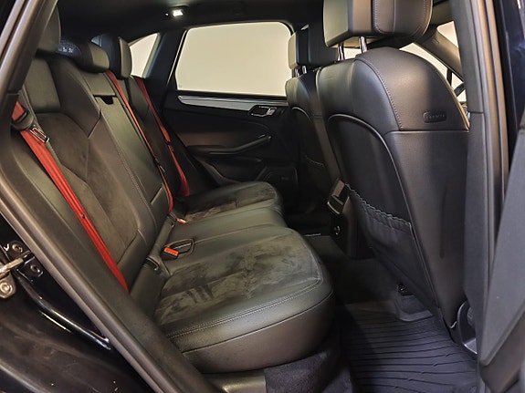 Porsche Macan S 15 of 21
