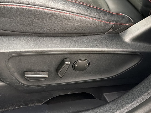Ford Kuga 13 of 30