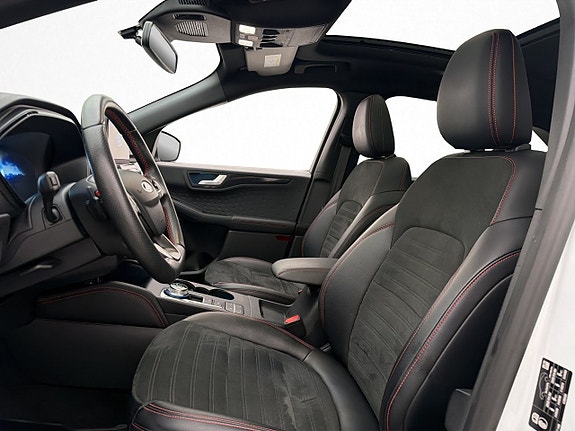 Ford Kuga 12 of 30