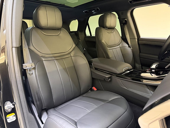 Land Rover Range Rover Sport 20 of 24