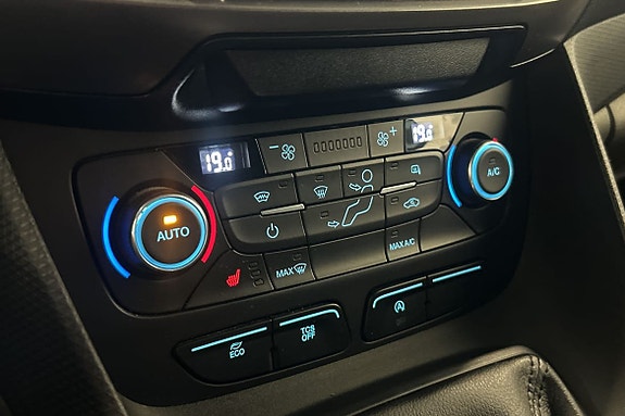 Ford Transit Connect 9 of 18