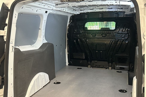 Ford Transit Connect 13 of 18