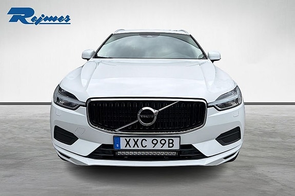 Volvo XC60 5 of 23