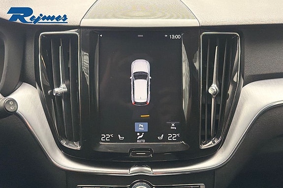 Volvo XC60 13 of 23