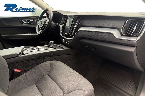 Volvo XC60 16 of 23