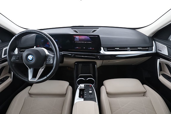 BMW iX1 13 of 30