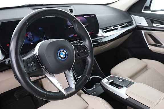 BMW iX1 12 of 30