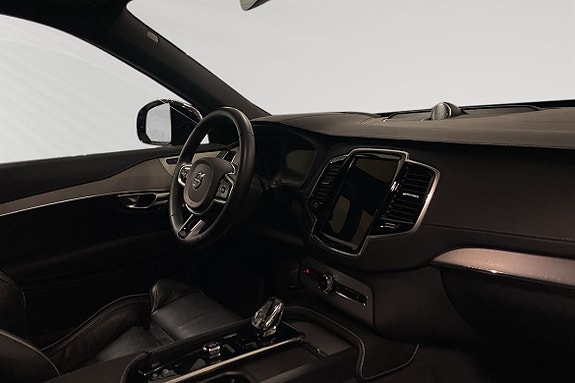Volvo XC90 6 of 12