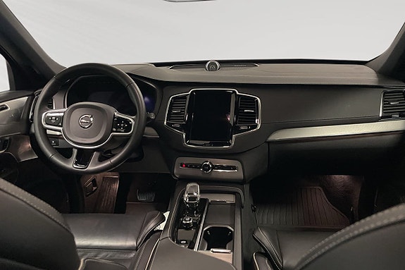 Volvo XC90 5 of 12