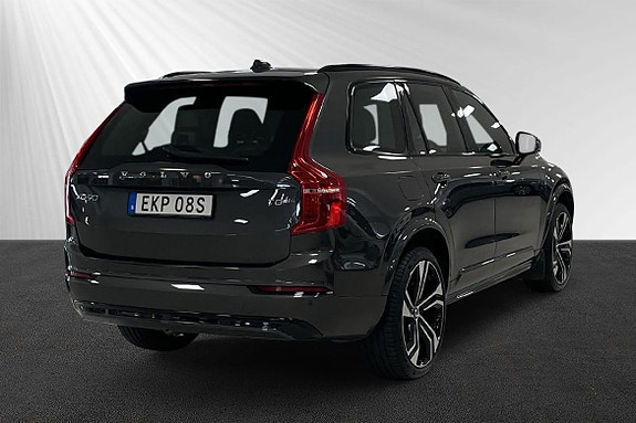 Volvo XC90 3 of 12