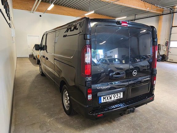 Opel Vivaro 4 of 18