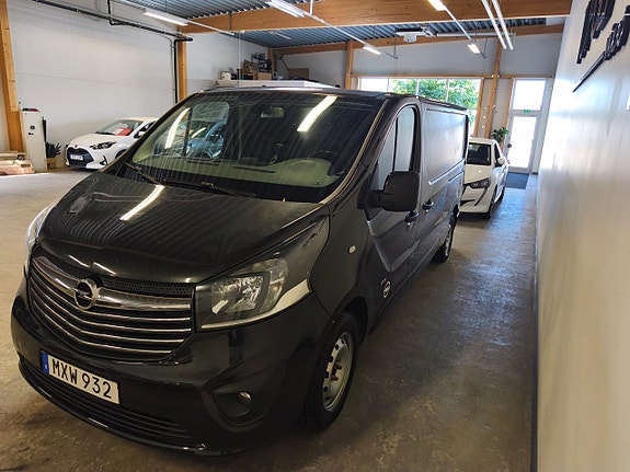 Opel Vivaro 3 of 18