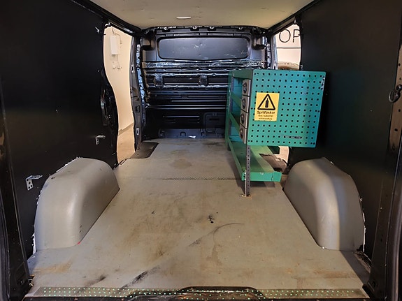 Opel Vivaro 17 of 18